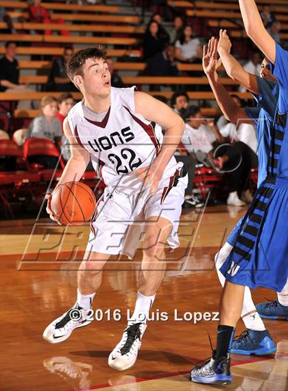 Thumbnail 1 in Windward vs. JSerra Catholic (Nike Extravaganza) photogallery.