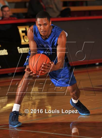 Thumbnail 3 in Windward vs. JSerra Catholic (Nike Extravaganza) photogallery.