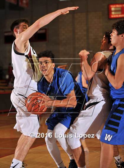 Thumbnail 1 in Windward vs. JSerra Catholic (Nike Extravaganza) photogallery.