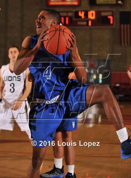 Thumbnail 2 in Windward vs. JSerra Catholic (Nike Extravaganza) photogallery.