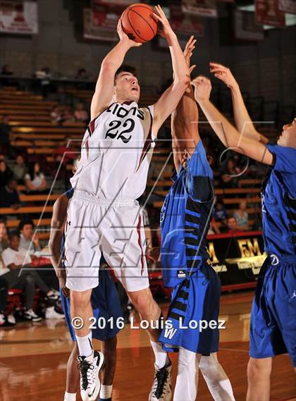 Thumbnail 3 in Windward vs. JSerra Catholic (Nike Extravaganza) photogallery.