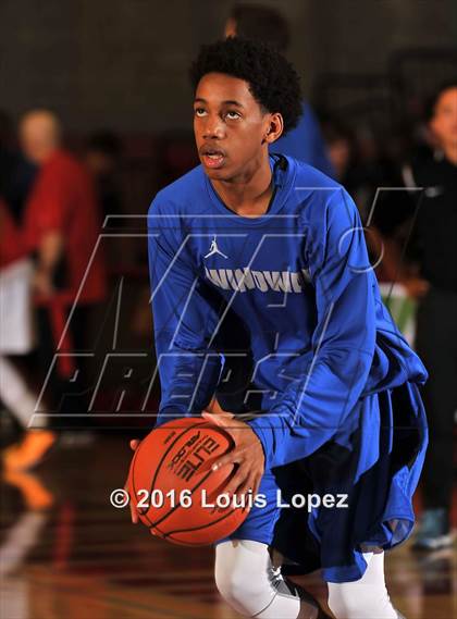 Thumbnail 2 in Windward vs. JSerra Catholic (Nike Extravaganza) photogallery.