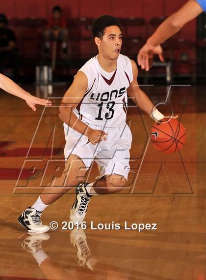 Thumbnail 3 in Windward vs. JSerra Catholic (Nike Extravaganza) photogallery.
