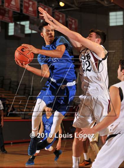 Thumbnail 1 in Windward vs. JSerra Catholic (Nike Extravaganza) photogallery.