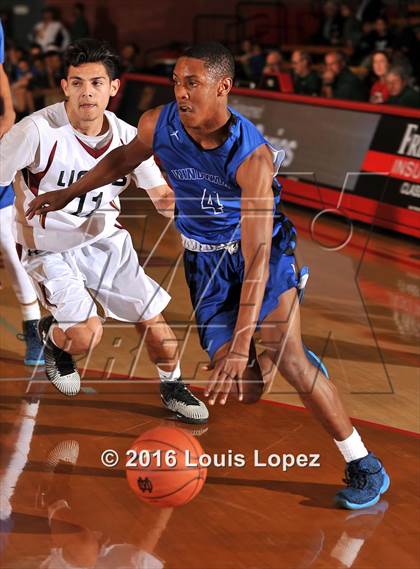 Thumbnail 3 in Windward vs. JSerra Catholic (Nike Extravaganza) photogallery.