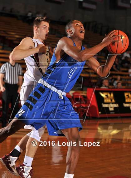 Thumbnail 1 in Windward vs. JSerra Catholic (Nike Extravaganza) photogallery.