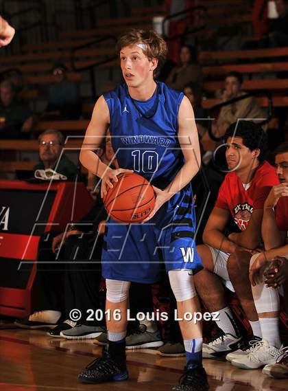Thumbnail 2 in Windward vs. JSerra Catholic (Nike Extravaganza) photogallery.