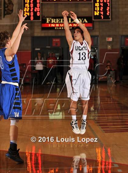 Thumbnail 2 in Windward vs. JSerra Catholic (Nike Extravaganza) photogallery.