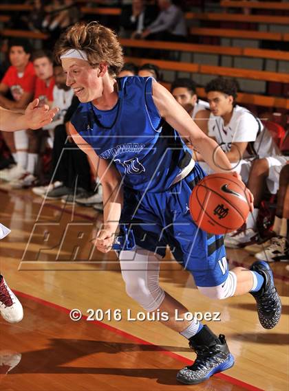 Thumbnail 3 in Windward vs. JSerra Catholic (Nike Extravaganza) photogallery.