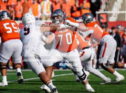 Thumbnail 2 in Lone Peak vs. Skyridge (UHSAA 6A Semifinal) photogallery.
