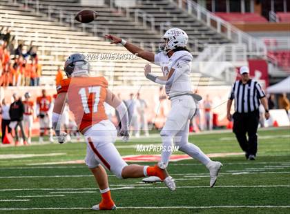 Thumbnail 3 in Lone Peak vs. Skyridge (UHSAA 6A Semifinal) photogallery.