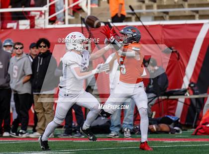 Thumbnail 2 in Lone Peak vs. Skyridge (UHSAA 6A Semifinal) photogallery.