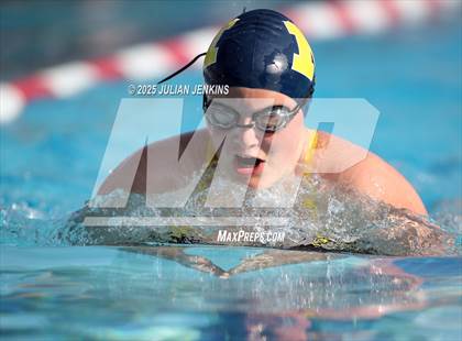 Thumbnail 2 in Maverick Relays photogallery.