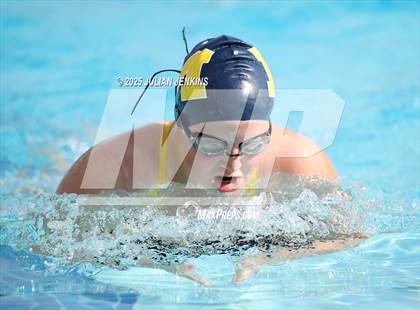 Thumbnail 2 in Maverick Relays photogallery.
