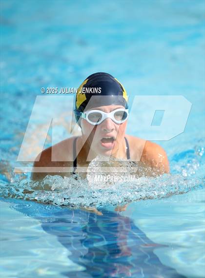 Thumbnail 2 in Maverick Relays photogallery.
