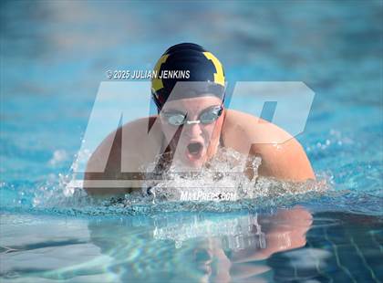 Thumbnail 2 in Maverick Relays photogallery.