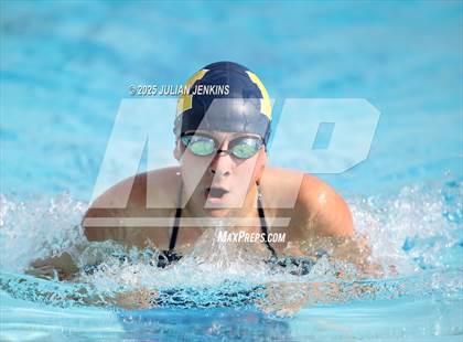 Thumbnail 2 in Maverick Relays photogallery.