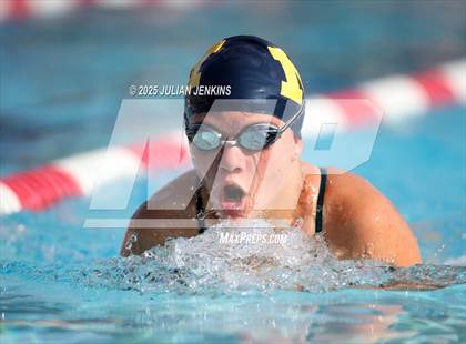 Thumbnail 2 in Maverick Relays photogallery.