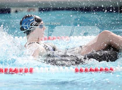 Thumbnail 2 in Maverick Relays photogallery.