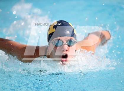 Thumbnail 3 in Maverick Relays photogallery.