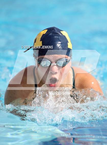 Thumbnail 1 in Maverick Relays photogallery.
