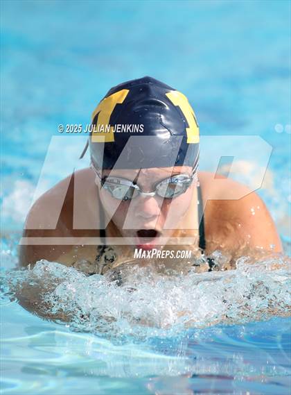 Thumbnail 2 in Maverick Relays photogallery.