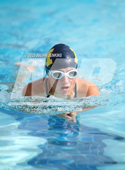 Thumbnail 2 in Maverick Relays photogallery.