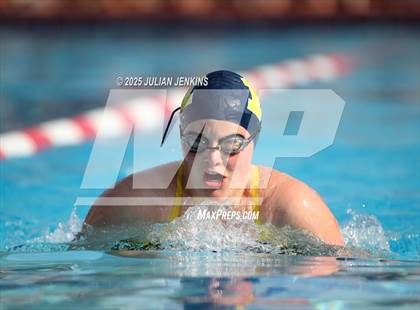 Thumbnail 2 in Maverick Relays photogallery.