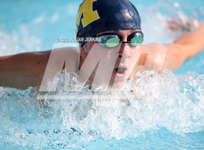 Thumbnail 2 in Maverick Relays photogallery.
