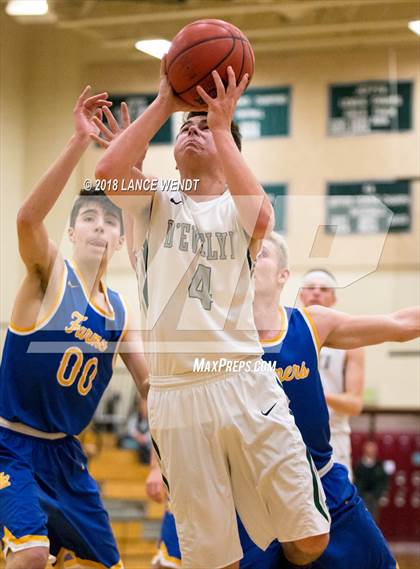 Thumbnail 1 in Wheat Ridge v D'Evelyn photogallery.