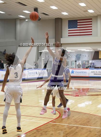 Thumbnail 1 in Ridge Point vs Guyer (McDonald's Texas Invitational) photogallery.