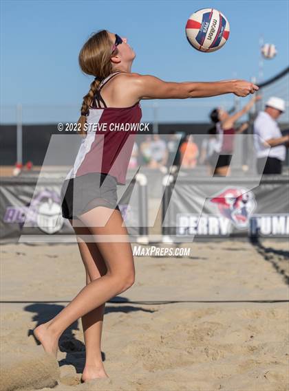 Thumbnail 3 in Perry vs Hamilton @ Casteel photogallery.