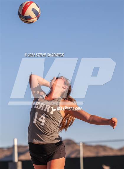 Thumbnail 1 in Perry vs Hamilton @ Casteel photogallery.