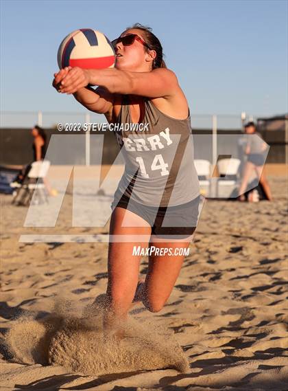 Thumbnail 3 in Perry vs Hamilton @ Casteel photogallery.