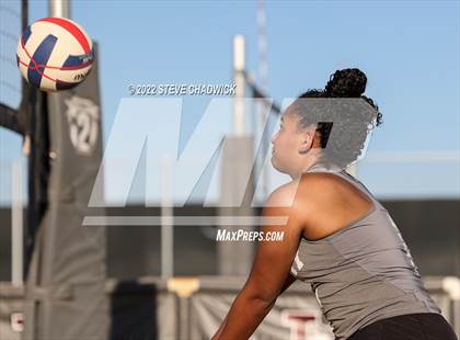 Thumbnail 3 in Perry vs Hamilton @ Casteel photogallery.