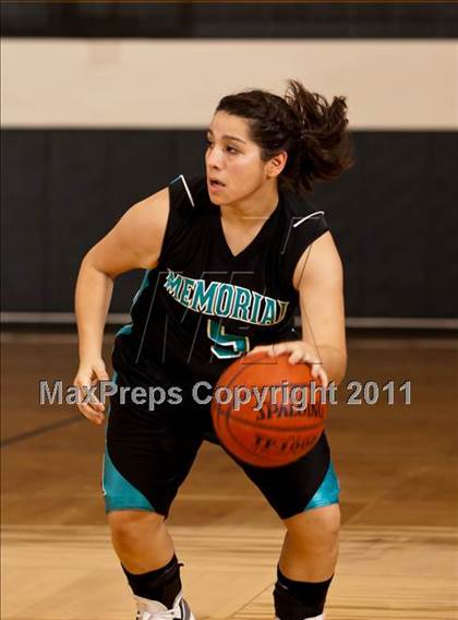 Thumbnail 2 in Pasadena Memorial vs Clear Brook (McDonald's Texas Invitational) photogallery.