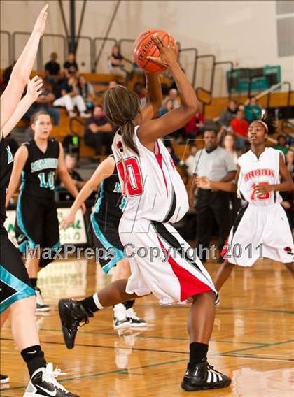 Thumbnail 3 in Pasadena Memorial vs Clear Brook (McDonald's Texas Invitational) photogallery.