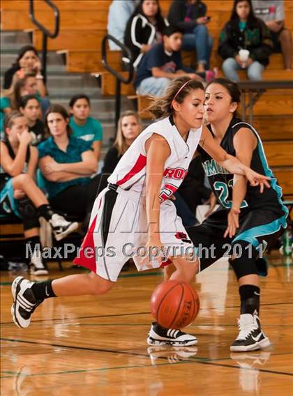 Thumbnail 3 in Pasadena Memorial vs Clear Brook (McDonald's Texas Invitational) photogallery.