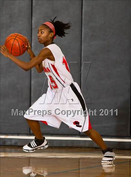 Thumbnail 1 in Pasadena Memorial vs Clear Brook (McDonald's Texas Invitational) photogallery.