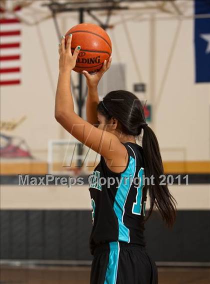 Thumbnail 1 in Pasadena Memorial vs Clear Brook (McDonald's Texas Invitational) photogallery.