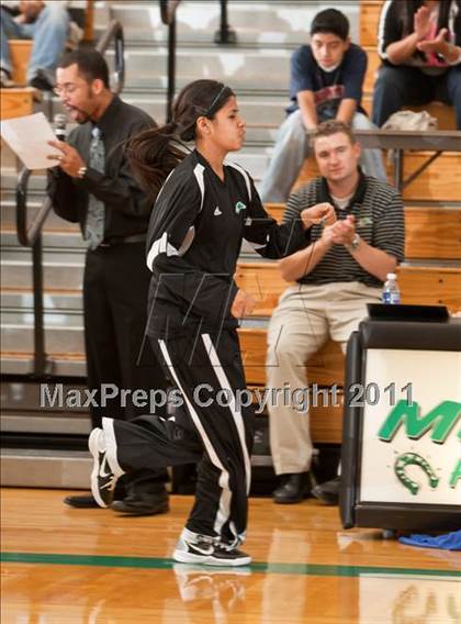 Thumbnail 2 in Pasadena Memorial vs Clear Brook (McDonald's Texas Invitational) photogallery.