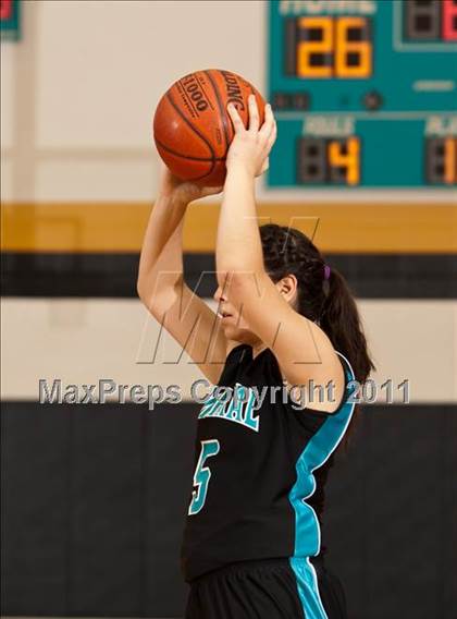 Thumbnail 2 in Pasadena Memorial vs Clear Brook (McDonald's Texas Invitational) photogallery.