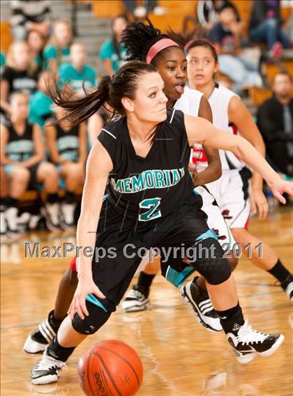 Thumbnail 3 in Pasadena Memorial vs Clear Brook (McDonald's Texas Invitational) photogallery.