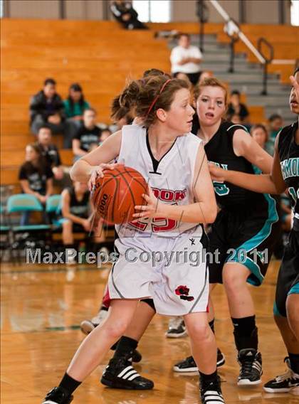 Thumbnail 1 in Pasadena Memorial vs Clear Brook (McDonald's Texas Invitational) photogallery.