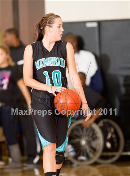 Thumbnail 1 in Pasadena Memorial vs Clear Brook (McDonald's Texas Invitational) photogallery.