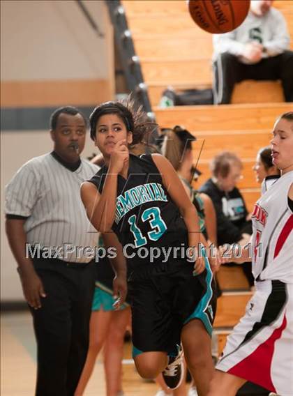 Thumbnail 3 in Pasadena Memorial vs Clear Brook (McDonald's Texas Invitational) photogallery.