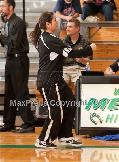 Thumbnail 1 in Pasadena Memorial vs Clear Brook (McDonald's Texas Invitational) photogallery.