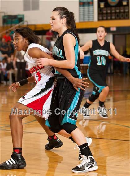 Thumbnail 2 in Pasadena Memorial vs Clear Brook (McDonald's Texas Invitational) photogallery.