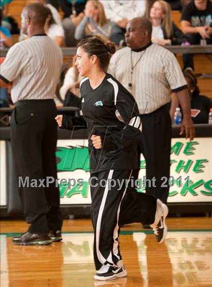 Thumbnail 2 in Pasadena Memorial vs Clear Brook (McDonald's Texas Invitational) photogallery.