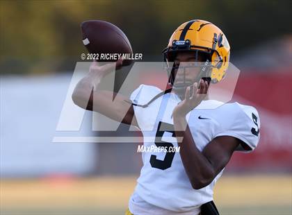 Thumbnail 1 in Quitman @ Yellville-Summit photogallery.